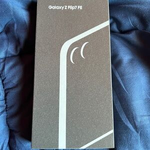 Brand new Samsung Flip Z 7 fe Phone